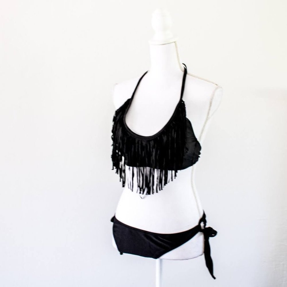 NWOT Black Bikini w/ Fringe & Side Tie Bottoms (L)